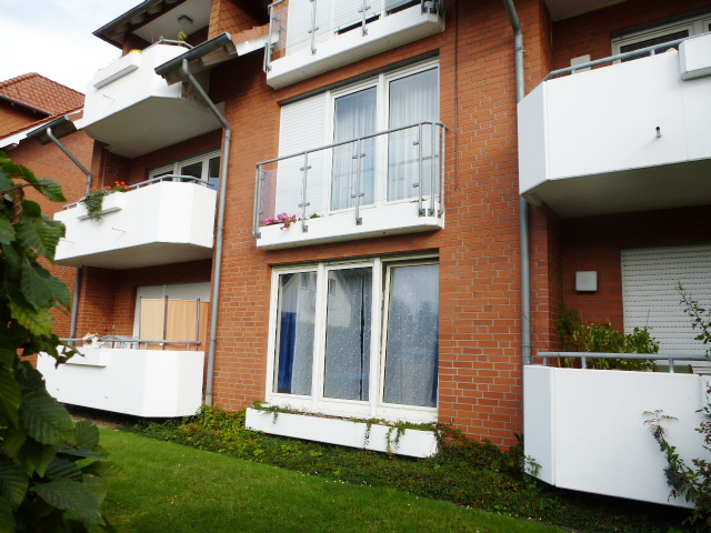 VERKAUFT - Modernes und helles 1 Zimmer-Appartement mit kleiner Single-Küche und Carport