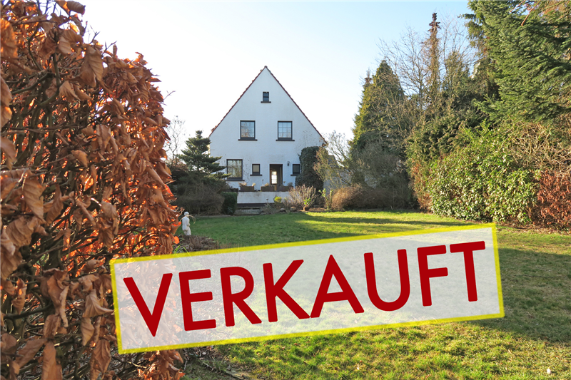 Direkt am Naturschutzgebiet! Gepflegtes Ein-/Zweifamilien-Siedlungshaus mit Garage und großem Grundstück 