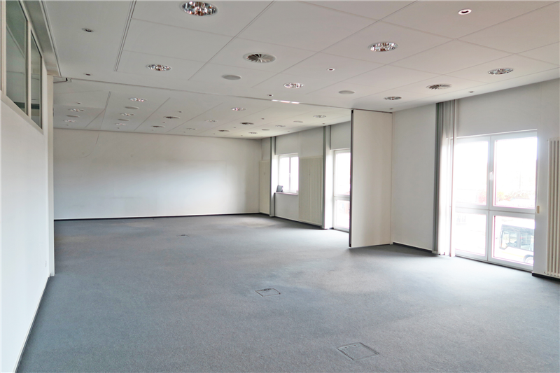 Großzügige moderne Bürofläche mit vielen Nutzungs-möglichkeiten in Toplage von Bad Oeynhausen-Zentrum