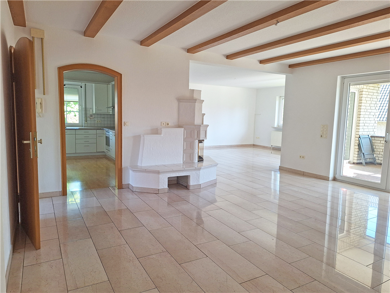 Moderne und lichtdurchflutete 3 Zimmer-Erdgeschosswohnung 