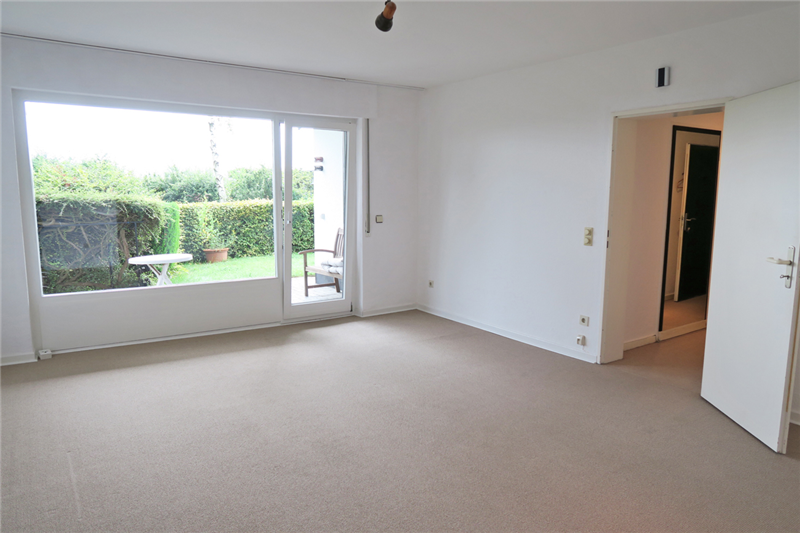 Schönes Erdgeschoss-Appartement mit Einbauküche, Terrasse und Pkw-Stellplatz 