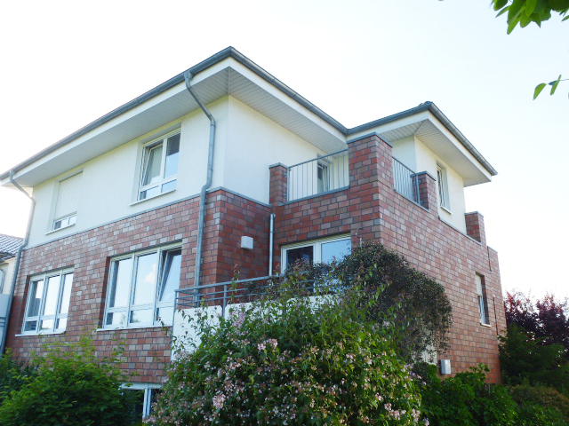 VERMIETET - Wunderschöne u. moderne 3 Zimmer-Maisonette-Wohnung mit Dachterrasse, Gäste-WC und 